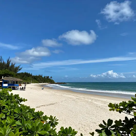 Descubra a Praia dos Namorados Descubra a Praia dos Namorados