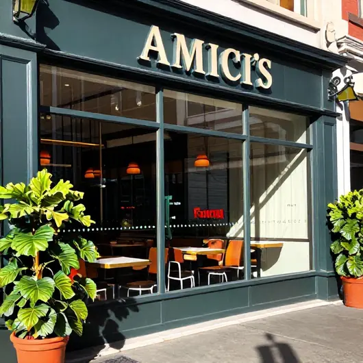 Descubra o Amici's Downtown SF